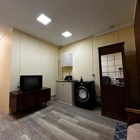 Апартаменты Vahe'S Family Guests House Ереван Экстерьер фото
