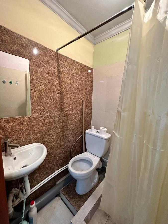 Апартаменты Vahe'S Family Guests House Ереван Экстерьер фото