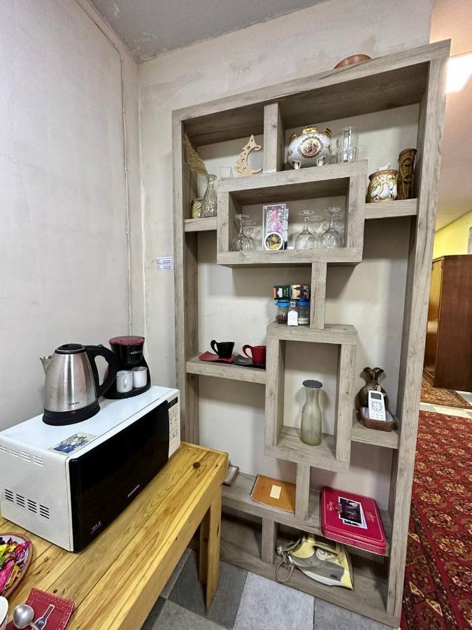 Апартаменты Vahe'S Family Guests House Ереван Экстерьер фото